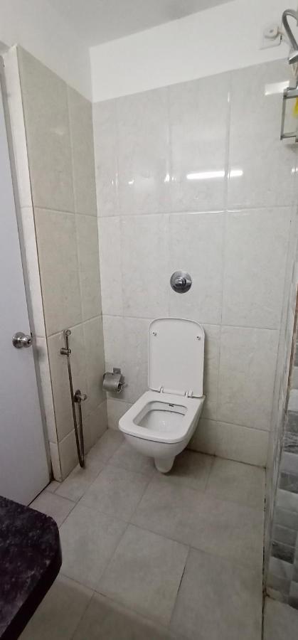 La Riviera Suites Hyderabad Exteriör bild