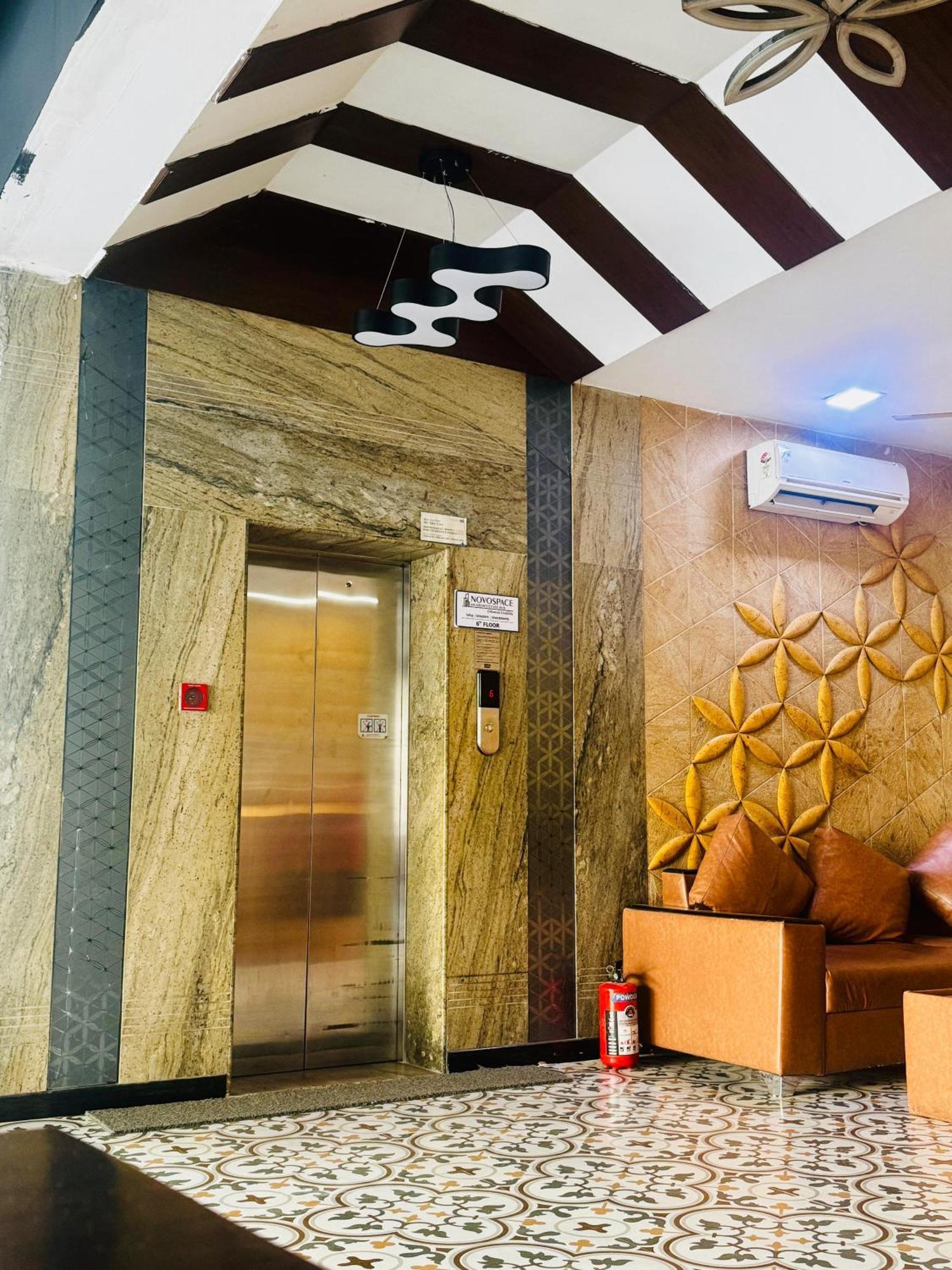 La Riviera Suites Hyderabad Exteriör bild