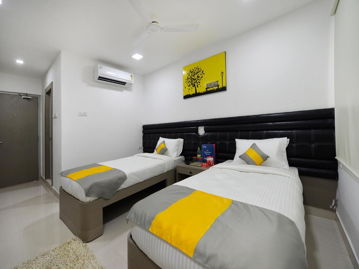La Riviera Suites Hyderabad Exteriör bild
